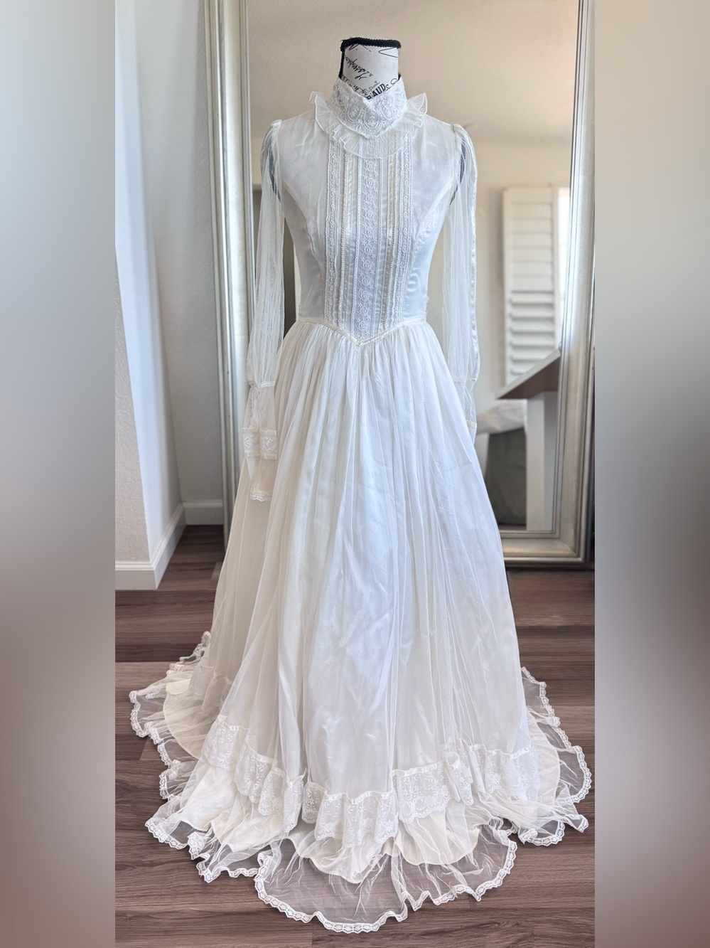 Vintage 70s Gunne Sax Renaissance Wedding Edwardian Whimsy Fairy Lace dress